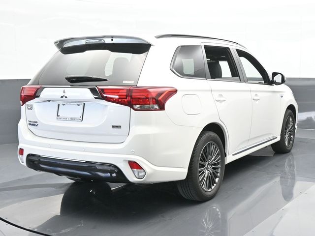 2022 Mitsubishi Outlander PHEV LE