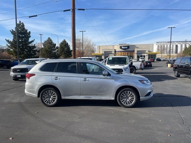 2022 Mitsubishi Outlander PHEV SEL