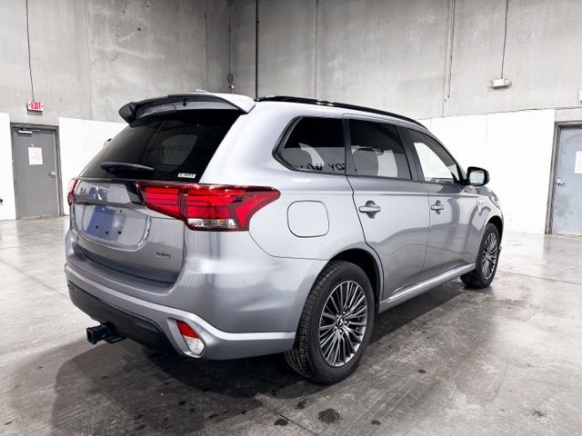 2022 Mitsubishi Outlander PHEV LE