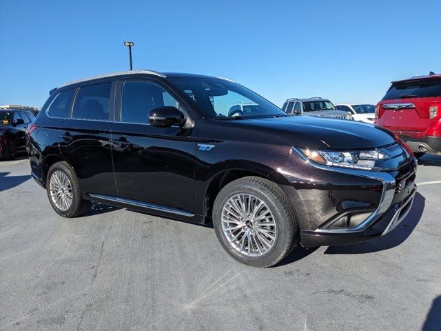 2022 Mitsubishi Outlander PHEV LE