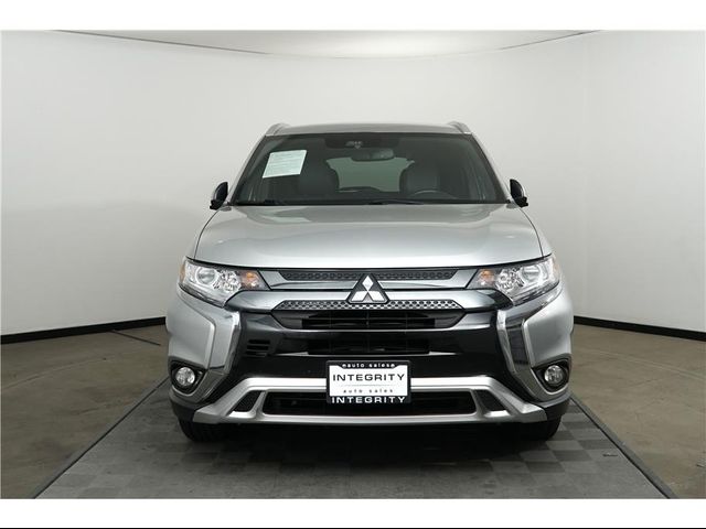 2022 Mitsubishi Outlander PHEV LE