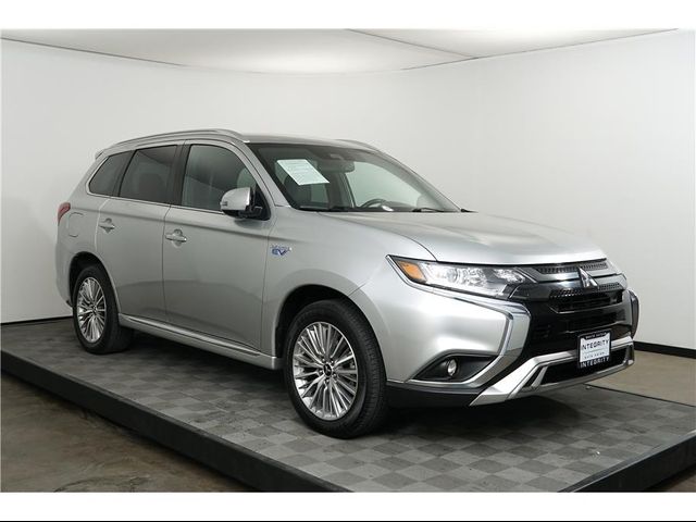 2022 Mitsubishi Outlander PHEV LE