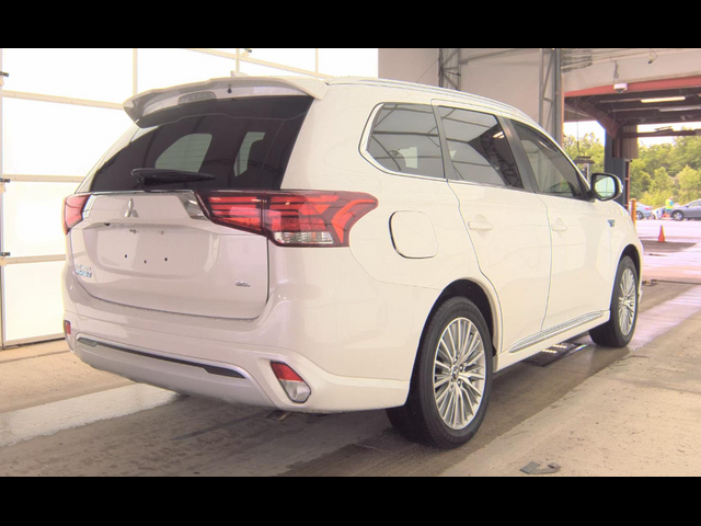 2022 Mitsubishi Outlander PHEV LE