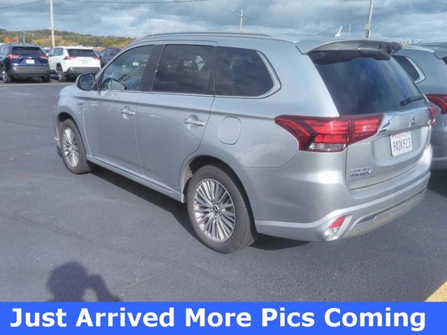 2022 Mitsubishi Outlander PHEV 