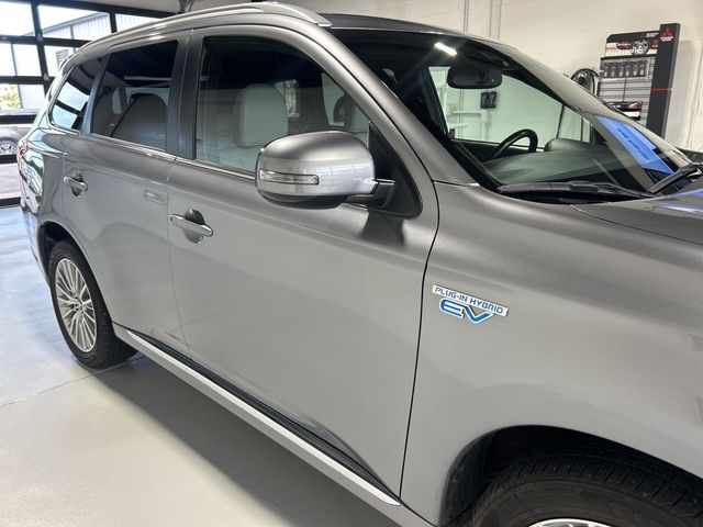 2022 Mitsubishi Outlander PHEV SEL