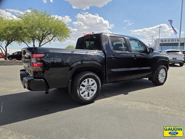 2022 Nissan Frontier SV