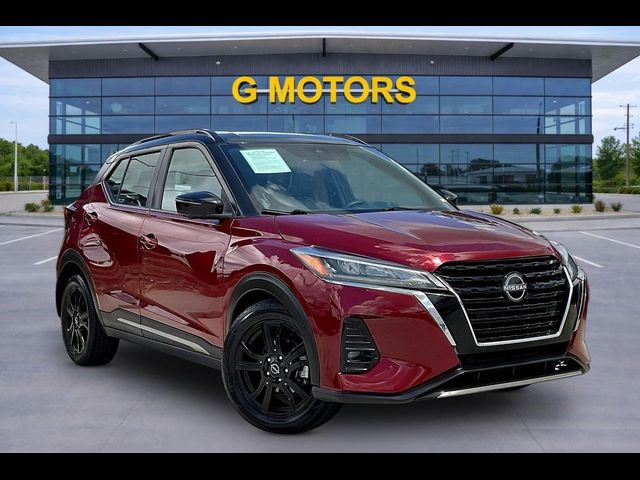 2022 Nissan Kicks SR