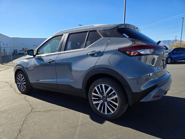 2022 Nissan Kicks SV