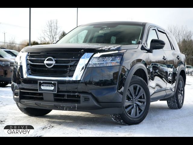 2022 Nissan Pathfinder S