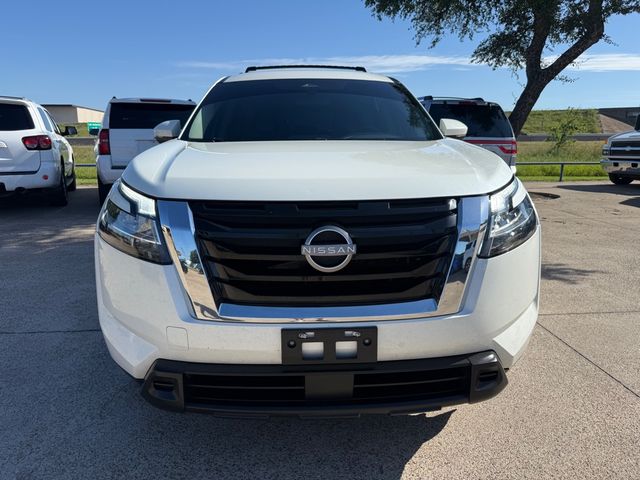 2022 Nissan Pathfinder SV