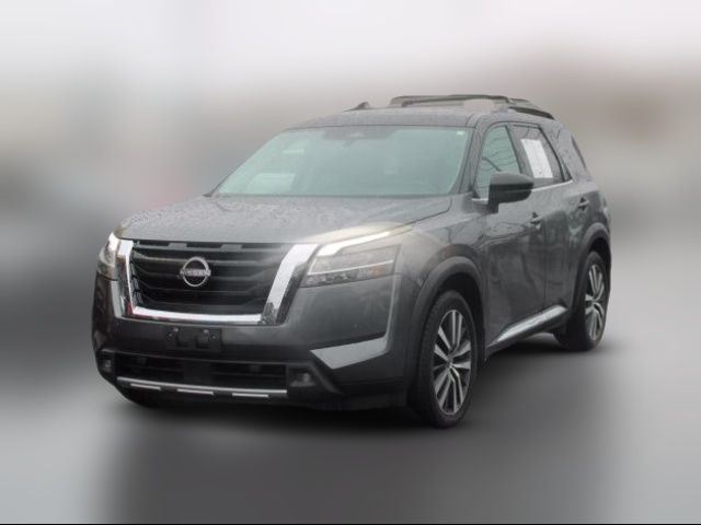 2022 Nissan Pathfinder Platinum
