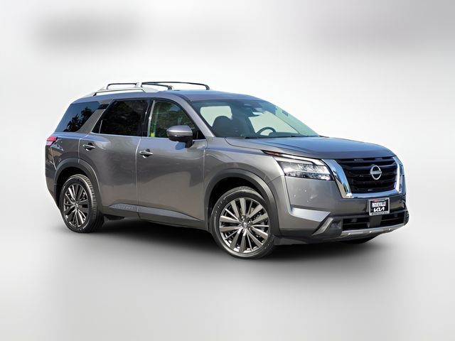 2022 Nissan Pathfinder SL
