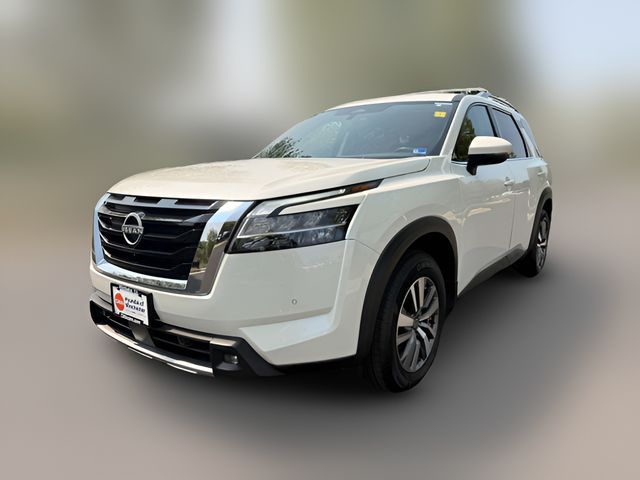2022 Nissan Pathfinder SL