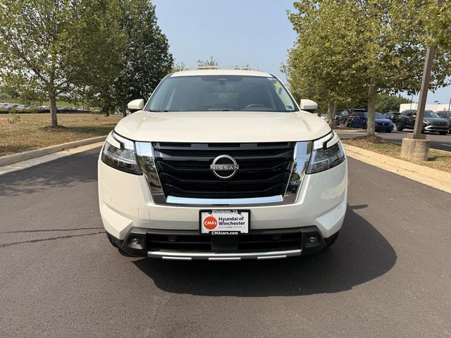 2022 Nissan Pathfinder SL