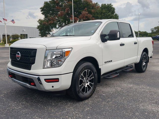 2022 Nissan Titan SV