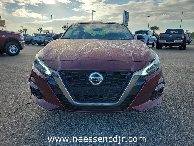 2022 Nissan Altima 2.0 SR