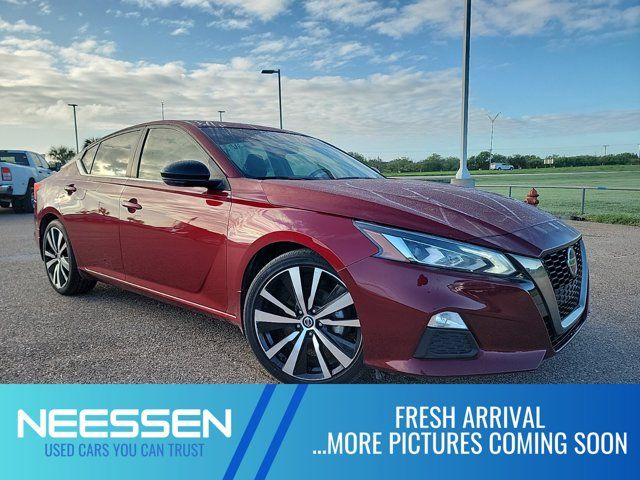 2022 Nissan Altima 2.0 SR