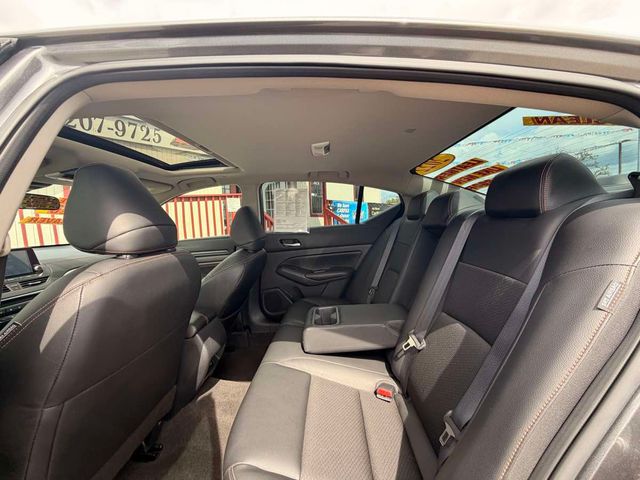2022 Nissan Altima 2.0 SR
