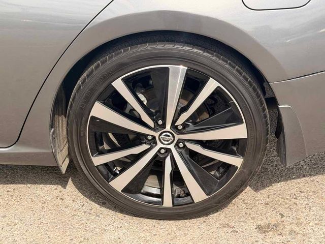 2022 Nissan Altima 2.0 SR