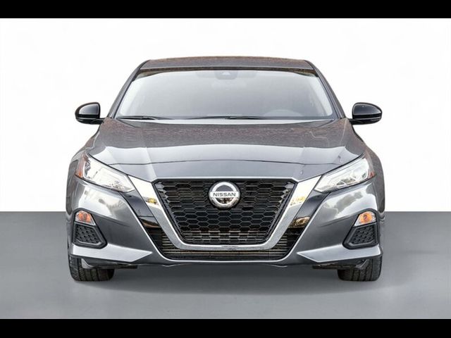 2022 Nissan Altima 2.0 SR