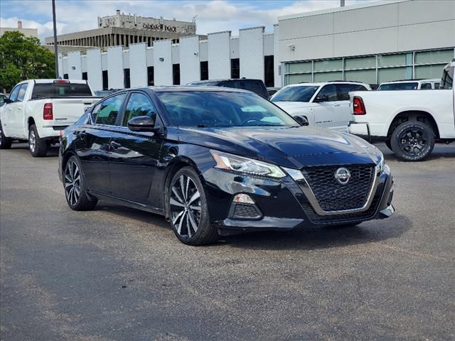 2022 Nissan Altima 2.0 SR