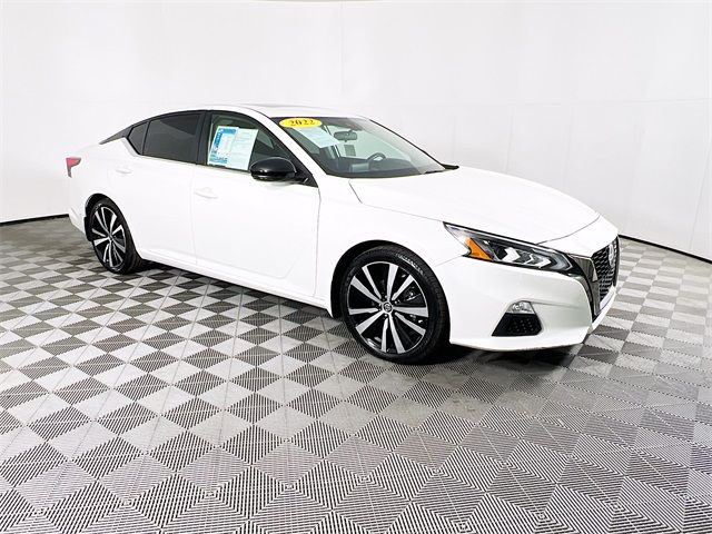 2022 Nissan Altima 2.0 SR