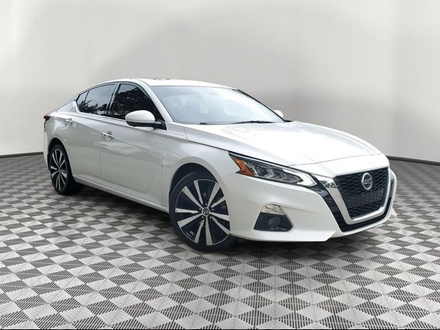 2022 Nissan Altima 2.5 Platinum