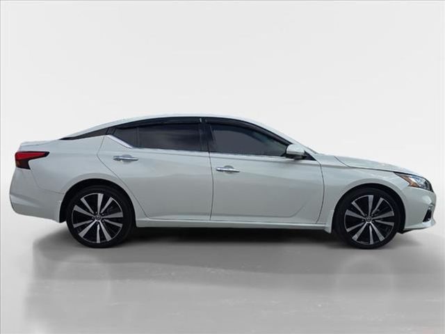 2022 Nissan Altima 2.5 Platinum