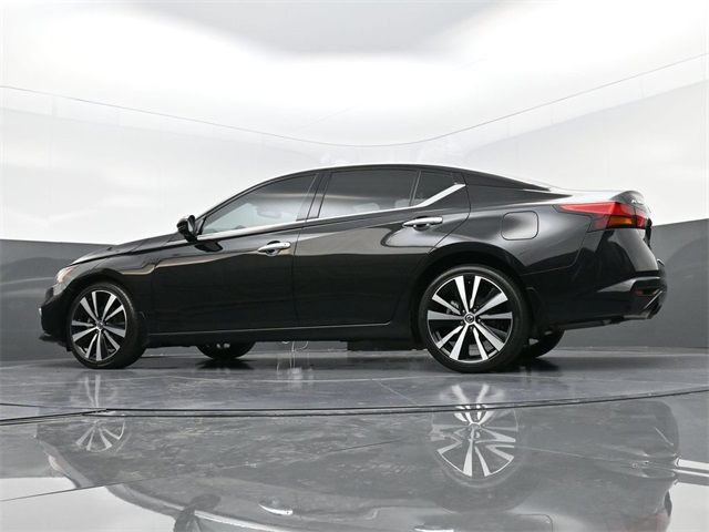 2022 Nissan Altima 2.5 Platinum