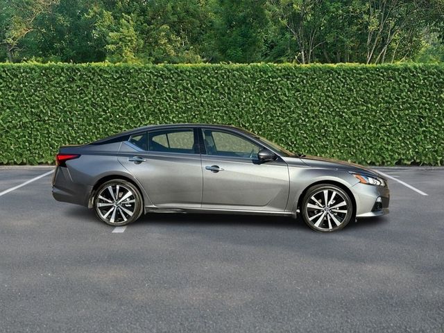 2022 Nissan Altima 2.5 Platinum