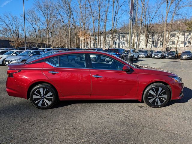 2022 Nissan Altima 2.5 SL