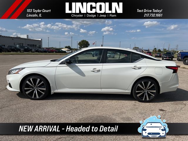 2022 Nissan Altima 2.5 SR