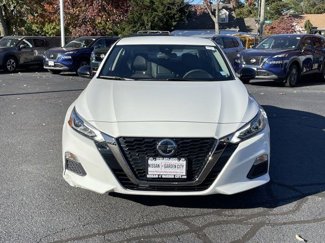 2022 Nissan Altima 2.5 SR