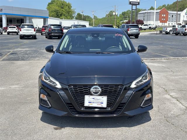 2022 Nissan Altima 2.5 SR