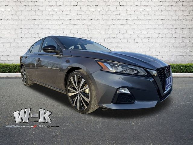 2022 Nissan Altima 2.5 SR