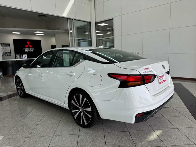 2022 Nissan Altima 2.5 SR