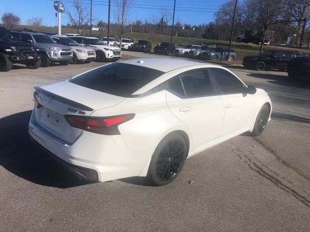 2022 Nissan Altima 2.5 SR