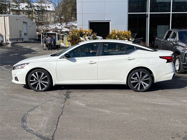 2022 Nissan Altima 2.5 SR