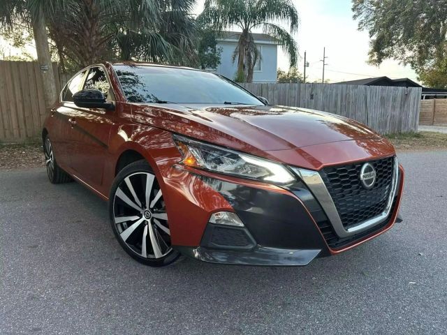 2022 Nissan Altima 2.5 SR