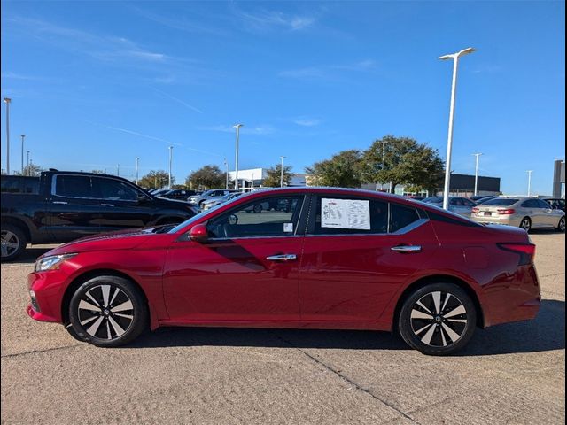 2022 Nissan Altima 2.5 SV