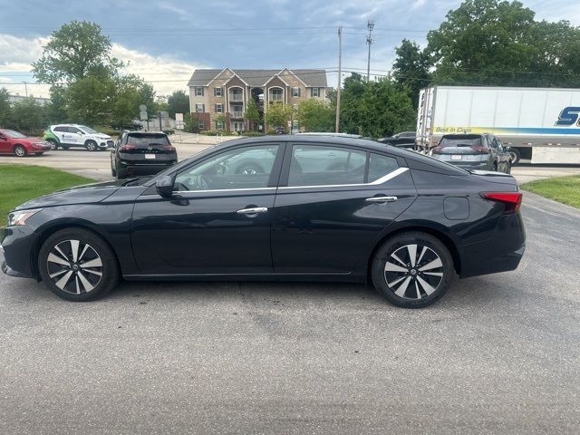 2022 Nissan Altima 2.5 SV