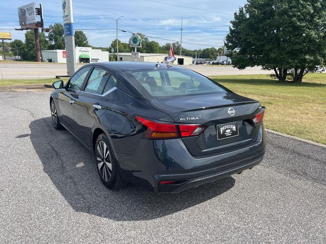 2022 Nissan Altima 2.5 SV