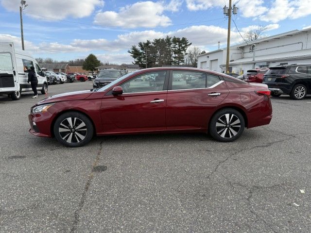 2022 Nissan Altima 2.5 SV