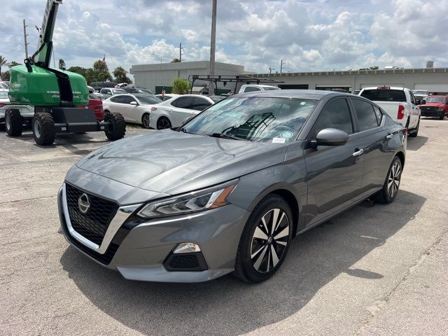 2022 Nissan Altima 2.5 SV