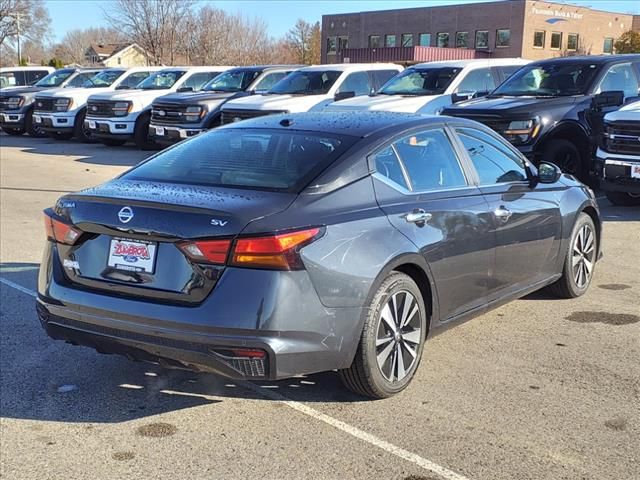 2022 Nissan Altima 2.5 SV