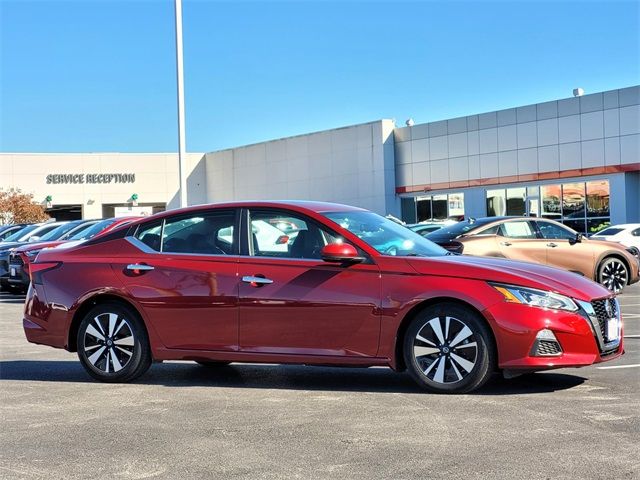 2022 Nissan Altima 2.5 SV