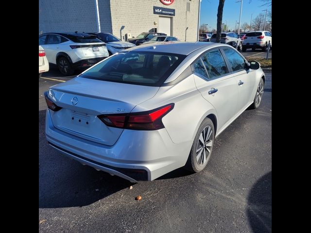 2022 Nissan Altima 2.5 SV