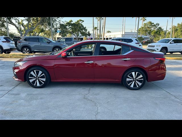 2022 Nissan Altima 2.5 SV