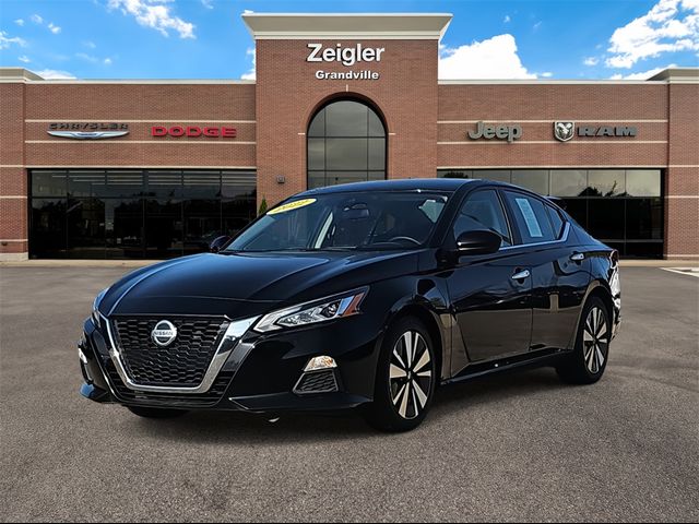 2022 Nissan Altima 2.5 SV