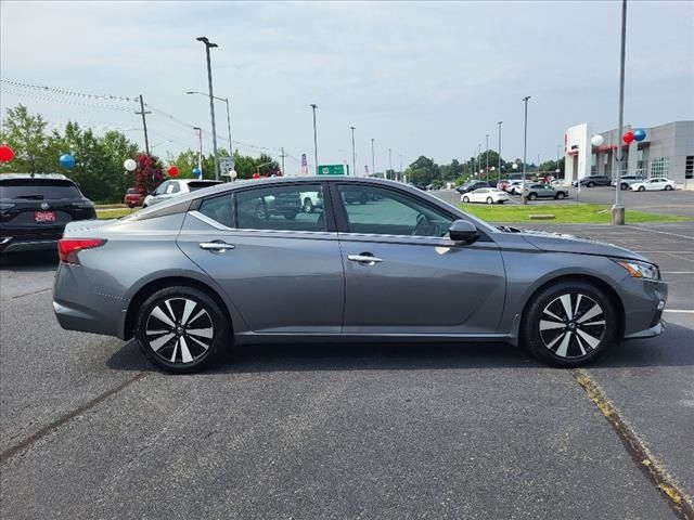 2022 Nissan Altima 2.5 SV